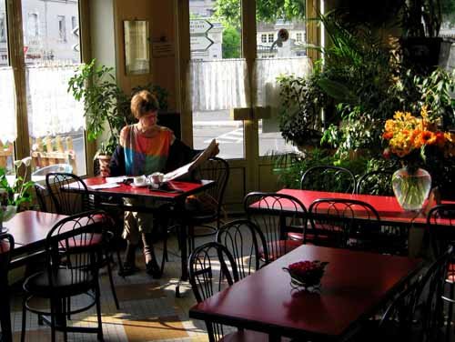 Morning coffee in Montrichard Morning coffee in Montrichard