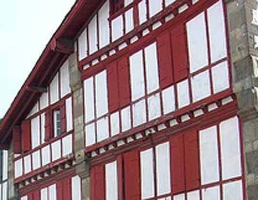 Walking in France: Basque house