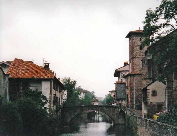 Walking in France: Bridges on the Nive near the camping ground, Saint-Jean-Pied-Port