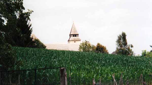 Walking in France: Lacommande - a former pilgrim sanctuary - but not now