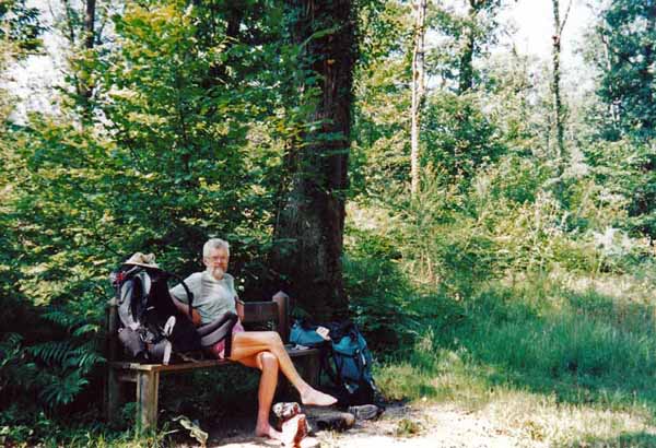 Walking in France: A rest and a snack in the wood near the Pau hippodrome
