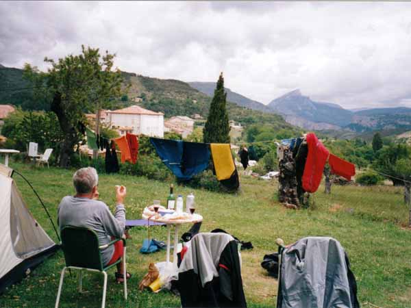 Walking in France: Lunch with a view at the la Palud camping ground