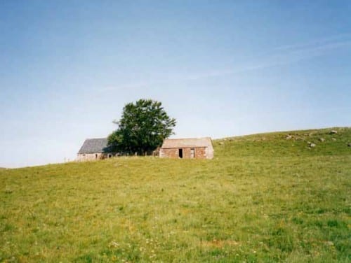 Walking in France: Shepherd's hut in the Aubrac
