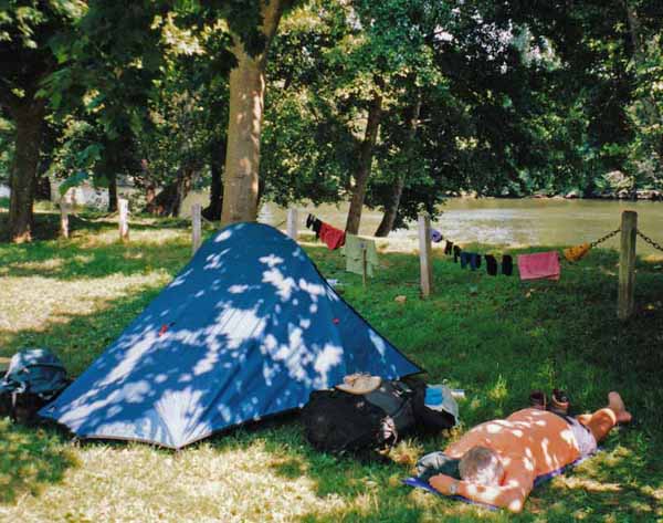 Walking in France: An afternoon nap by the Lot River in the Vers camping ground