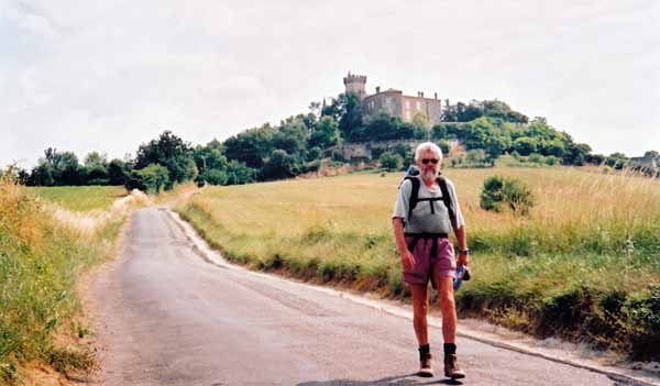 Walking in France: Leaving Montegut after being "helped"