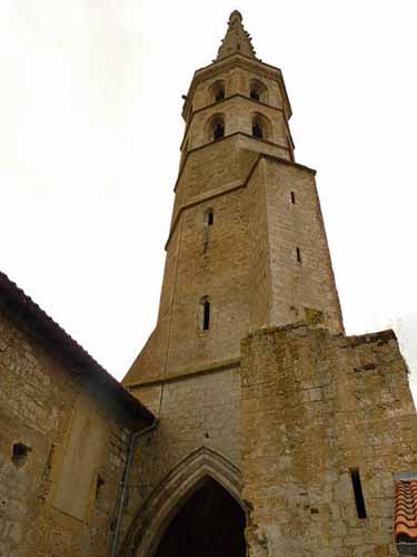 Walking in France: The large steeple on the church in Marciac