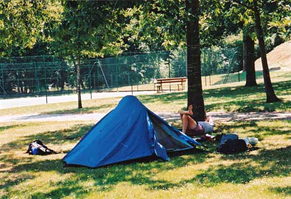 Walking in France: Camping in Morlaàs