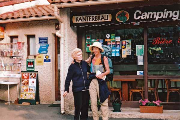 Walking in France: A fond farewell after our free breakfast at Goudet