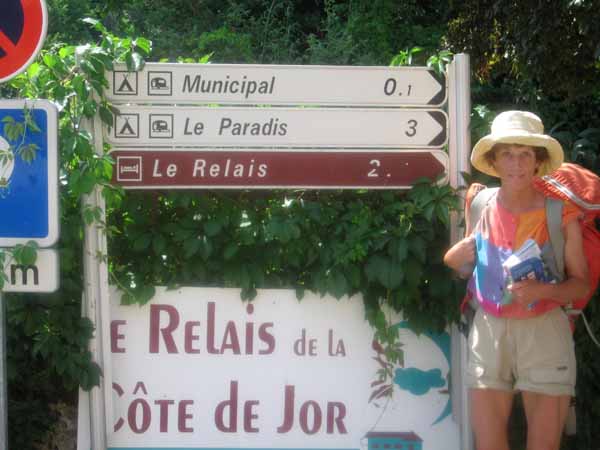Walking in France: Oh happy days - the obscured camping sign revealed
