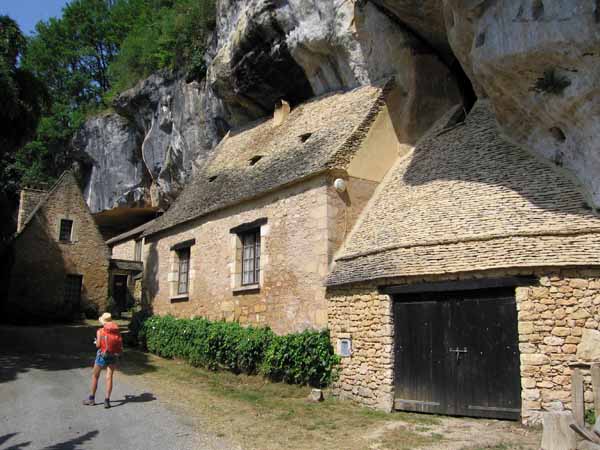 Walking in France: Arriving at the troglodyte village of Saint-Cirq