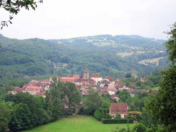 Walking in France: Approaching Gagnac-sur-Cère