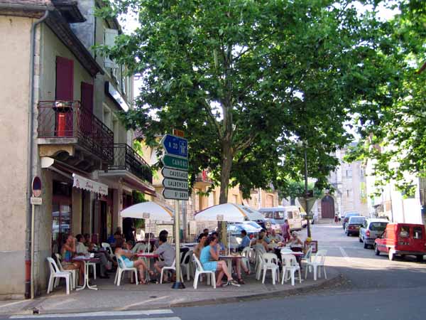 Walking in France: Back to the bar for apéritifs