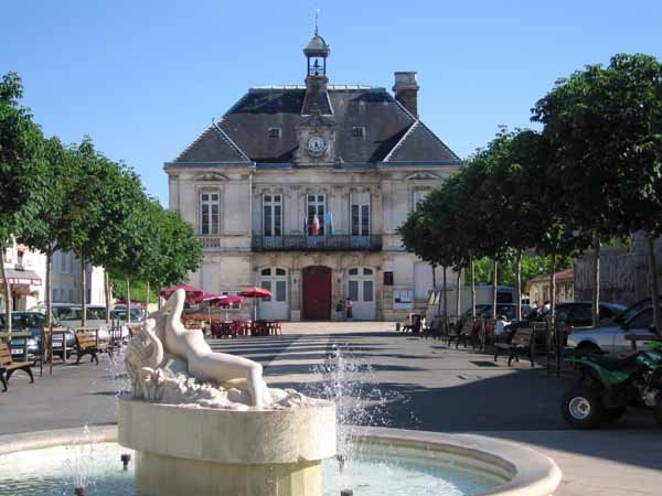 Walking in France: Our view of the Hôtel de Ville whilst having our coffees, Aigre