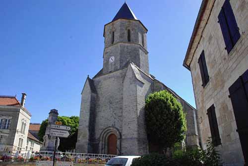 Walking in France: Church at Tusson