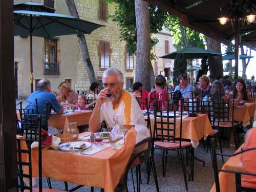Walking in France: Dinner in Cordes