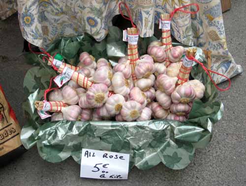Walking in France: Lautrec's main claim to fame, pink garlic