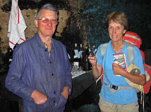 Walking in France: An unexpected and very enjoyable wine tasting