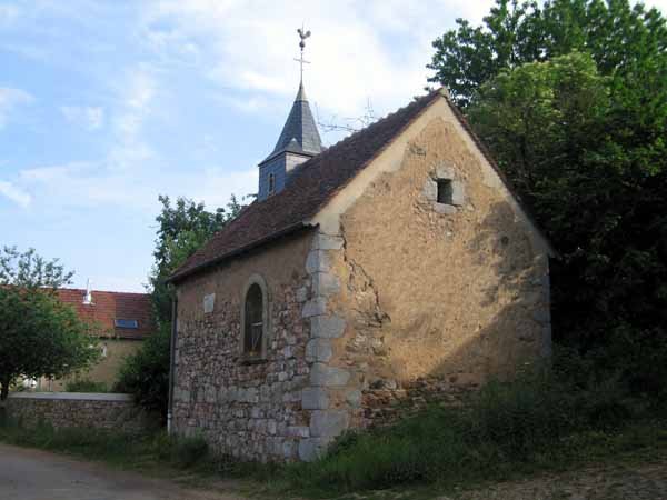 Walking in France: The tiny church in Montcimet