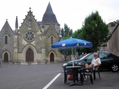Walking in France: Coffee in the church square, Vallères