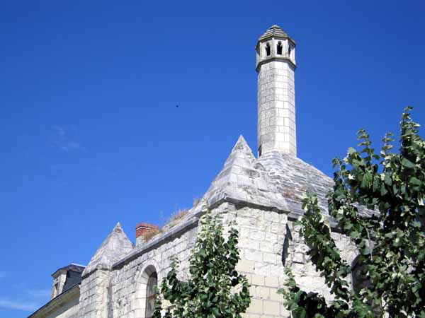 Walking in France: Pilgrim lantern, Fontevraud