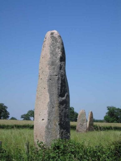 Walking in France: Menhirs d'Epoigny