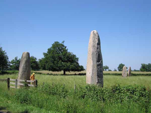 Walking in France: Menhirs d'Epoigny