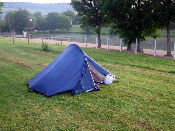 Walking in France: Early morning at the Nolay camping ground