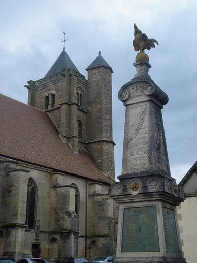 Walking in France: The church of Saint-Léger, Tannay