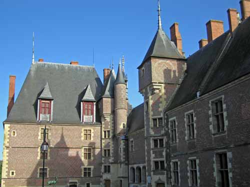 Walking in France: Part of the château at Gien