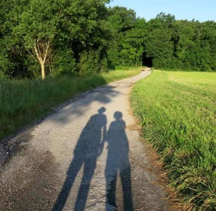 Walking in France: Golden rule followed - morning sun on our backs