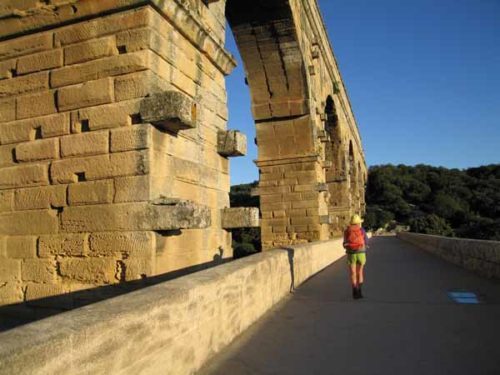 Walking in France: Crossing the Pont du Gard
