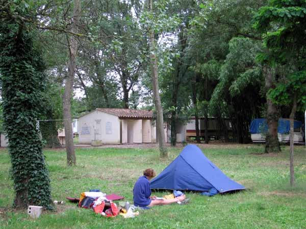 Walking in France: The Chercheur d’Or camping ground, Cardet