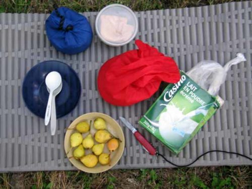 Walking in France: The makings of our first breakfast, Cardet