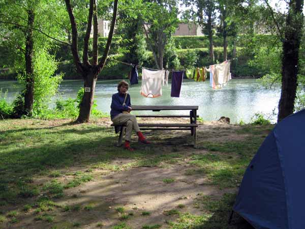 Walking in France: Camping beside the Tarn at Les Deux Rivières