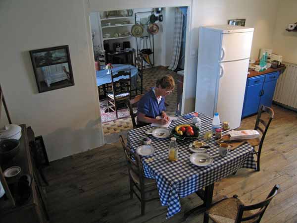 Walking in France: Writing the diary over breakfast