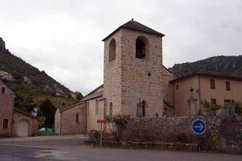 Walking in France: Eleventh century church of Saint-Sauveur, le Rozier