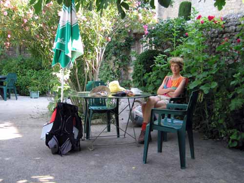 Walking in France: Coffee in Viens