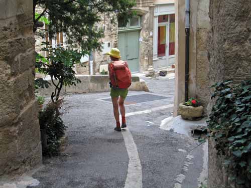 Walking in France: Leaving Bonnieux