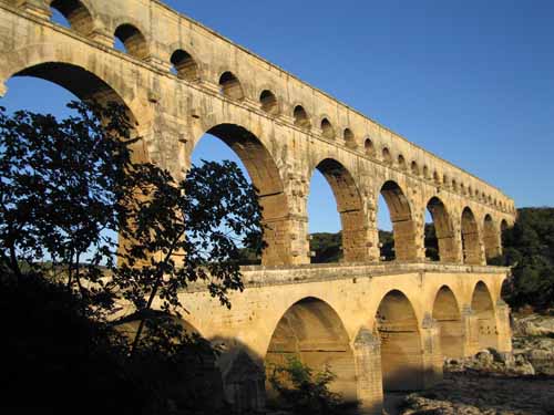 Walking in France: Early morning at the Pont du Gard