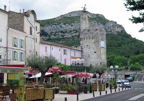 Walking in France: Main square of Anduze