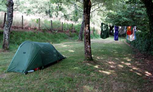 Walking in France: Installed at the Camping Municipal du Lac de Pontcharal