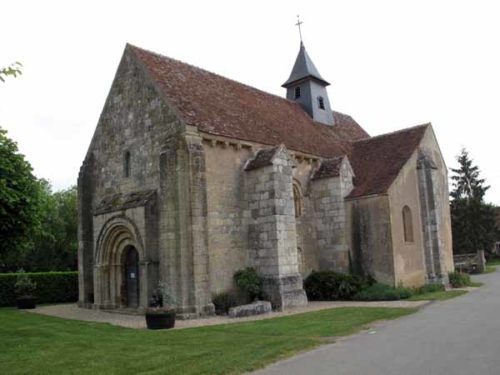 Walking in France: The church of Saint Georges, Saint-Jeanvrin