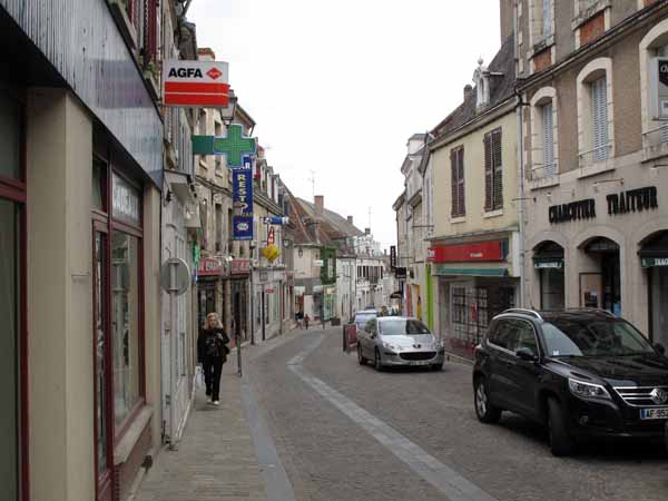 Walking in France: The Rue Nationale near the Office of Tourism, la Châtre