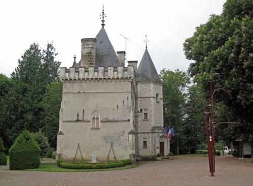 Walking in France: The miniature château behind the camping ground, Montgivray
