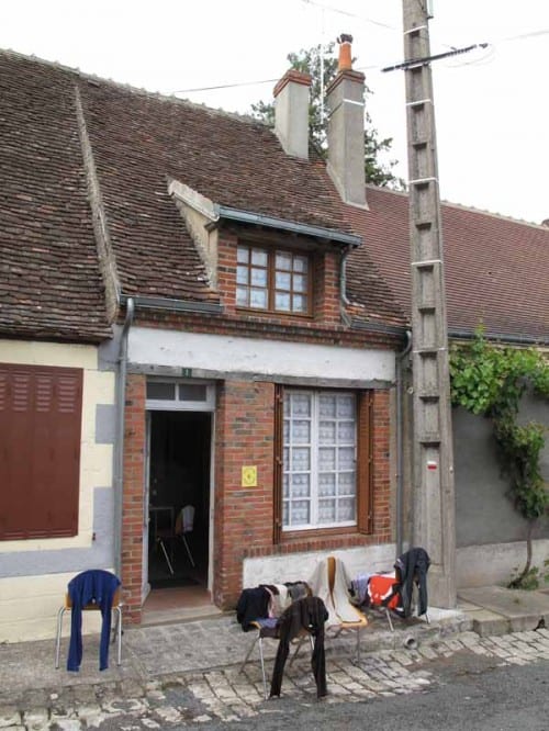 Walking in France: Trying to dry clothes outside the Cluis gîte
