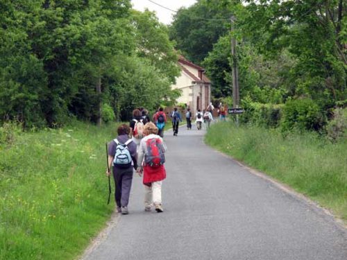 Walking in France: About to catch up to the Italian pilgrims from the bus