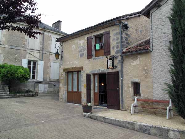 Walking in France: The charming Sorges gîte