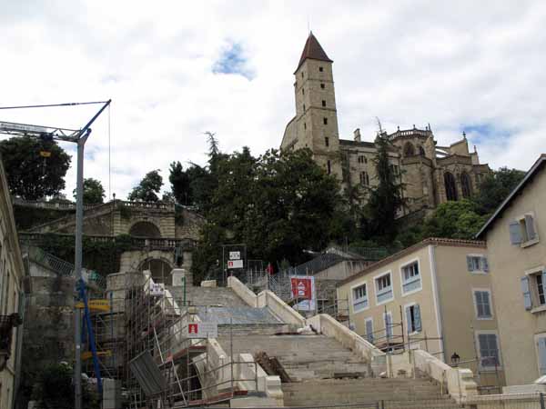 Walking in France: And now the grand staircase is also being restored