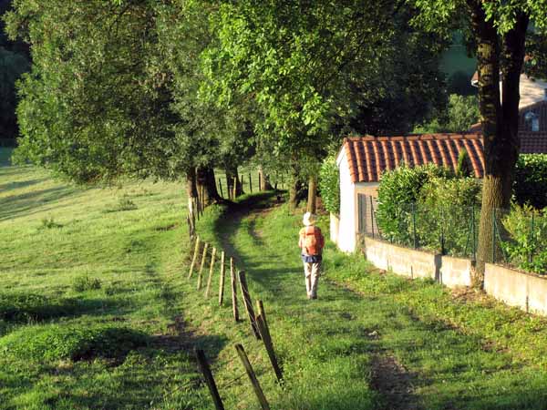 Walking in France: Descending to the river Coise