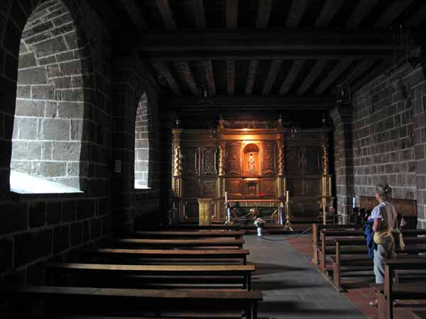 Walking in France: Side chapel in the le Puy cathedral